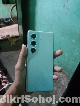 Tecno camon 40